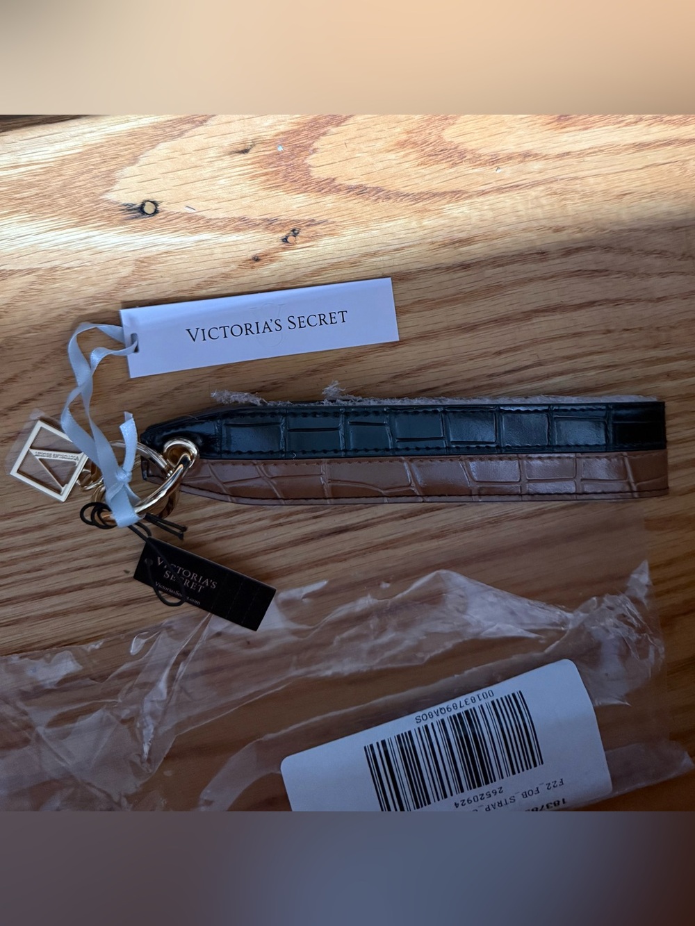 New Victoria's Secret keychain